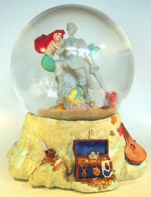 Ariel and statue musical snowglobe