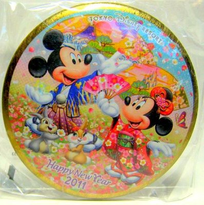 Mickey and Minnie 'Happy New Year 2011' button (Tokyo Disneyland)
