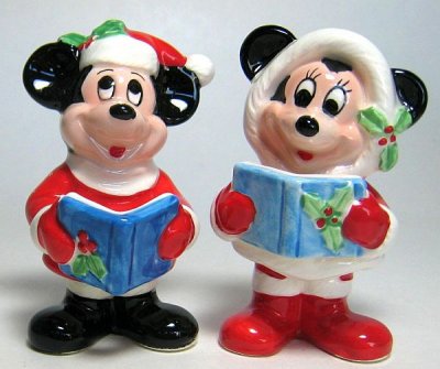 Mickey Mouse and Minnie Mouse Christmas caroling Disney figure set