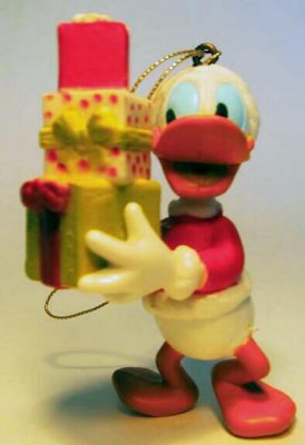 Donald Duck with 3 gifts