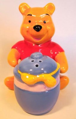 Winnie the Pooh with hunny pot salt and pepper shaker set (T.Craft)