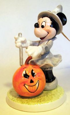 Minnie Mouse as Halloween witch Disney ornament