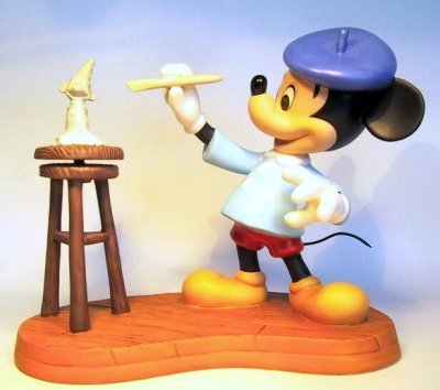 'Creating a Classic' - artist Mickey Mouse figurine (Walt Disney Classics Collection)