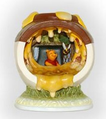 Bee line to honey (Olszewski Disney miniature figurine)