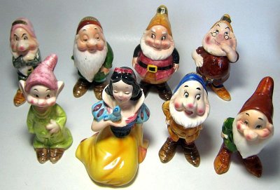 Set of Snow White and the Seven Dwarfs figures (Enesco, 1960s)