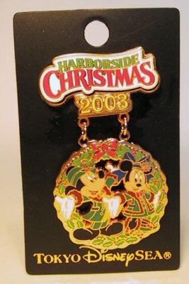 Mickey Mouse & Minnie Mouse Harborside Christmas pin