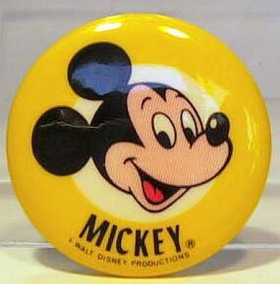 Mickey button (yellow and white background)