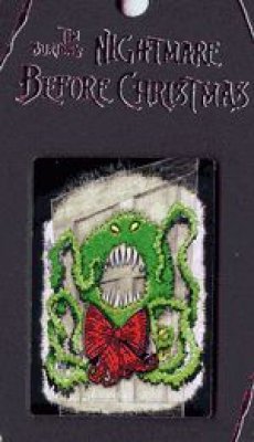 Evil Wreath Disney pin